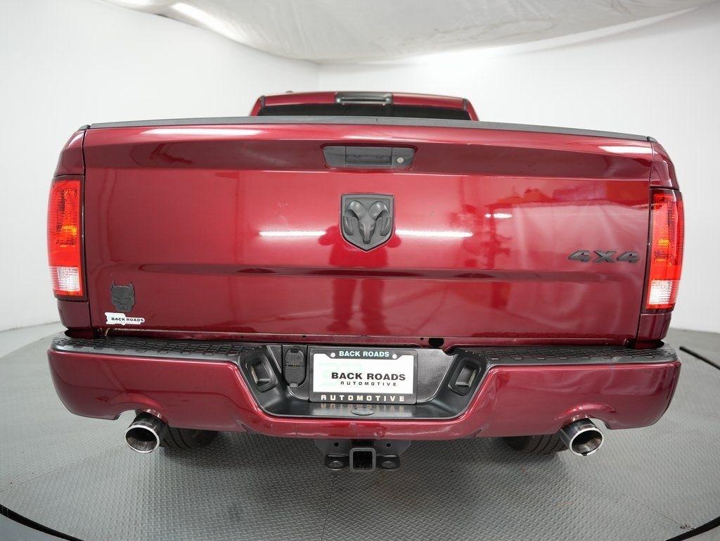 RAM 1500 Express 4x4 Quad Cab 6'4" Box 2017