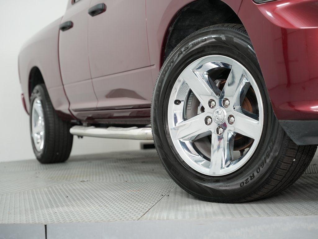 RAM 1500 Express 4x4 Quad Cab 6'4" Box 2017