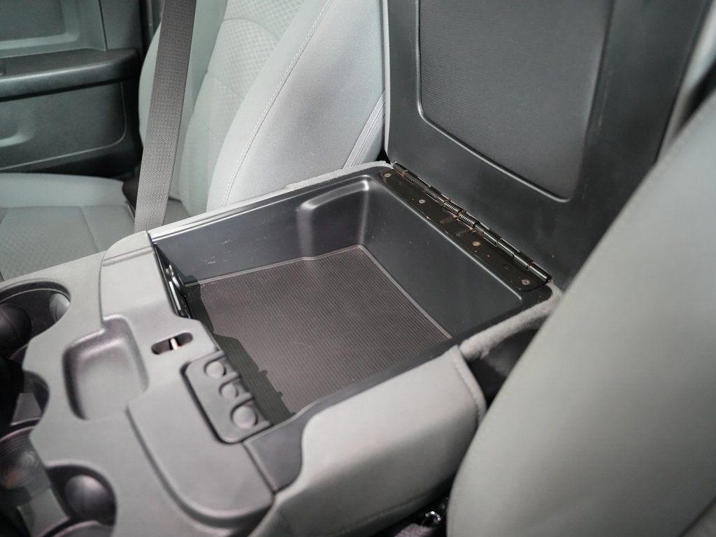 RAM 1500 Express 4x4 Quad Cab 6'4" Box 2017