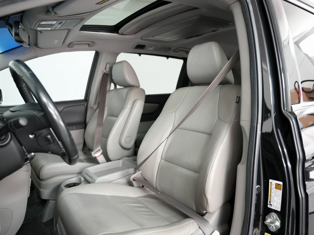 Honda Odyssey 5dr Touring 2011