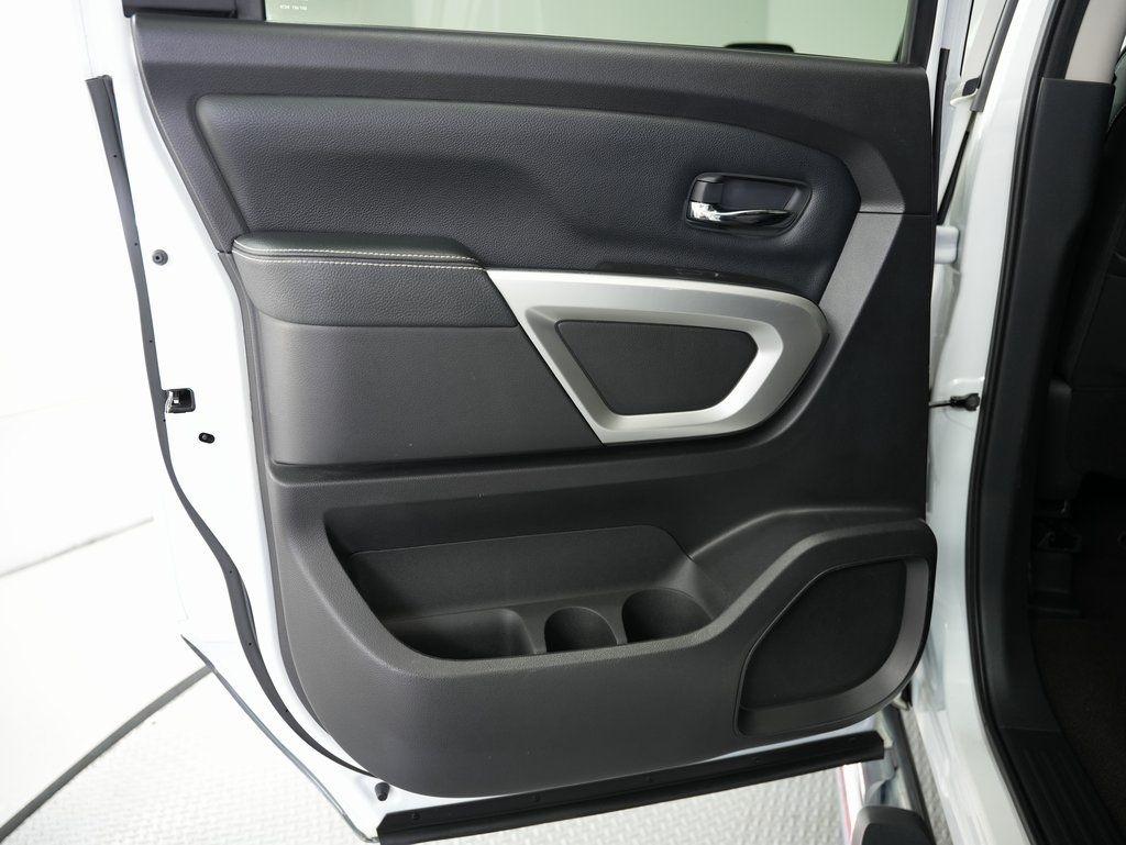 Nissan Titan XD 4x4 Diesel Crew Cab PRO-4X 2019