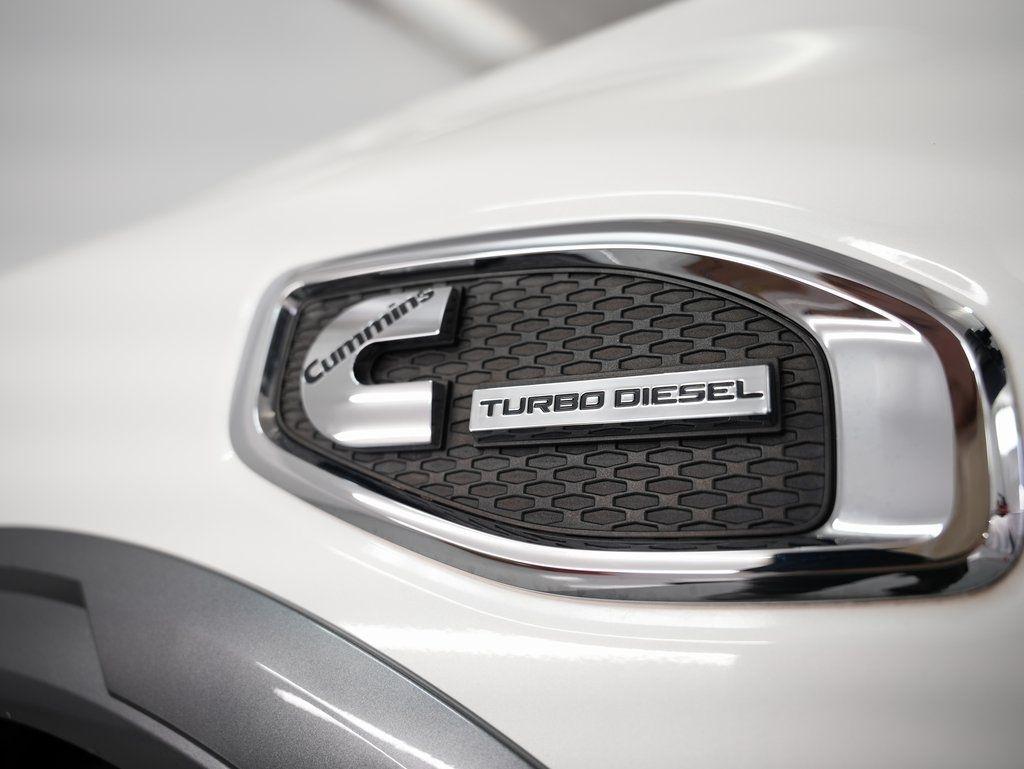 Nissan Titan XD 4x4 Diesel Crew Cab PRO-4X 2019