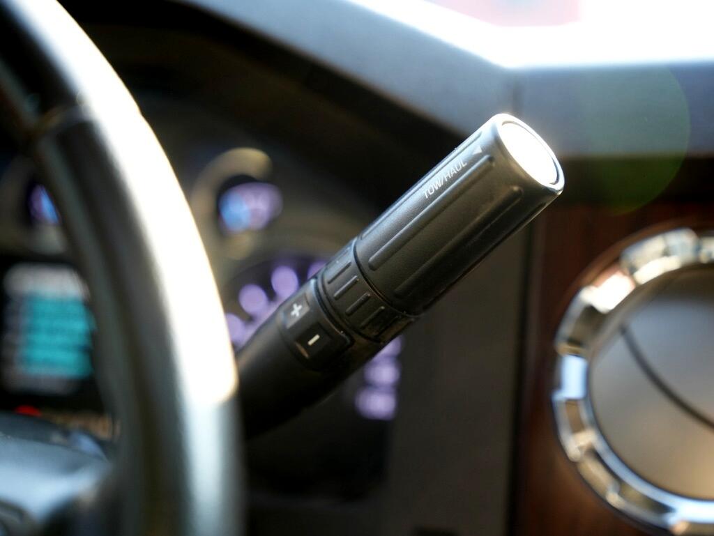 Ford Super Duty F-350 SRW 4WD Crew Cab 156" King Ranch 2015