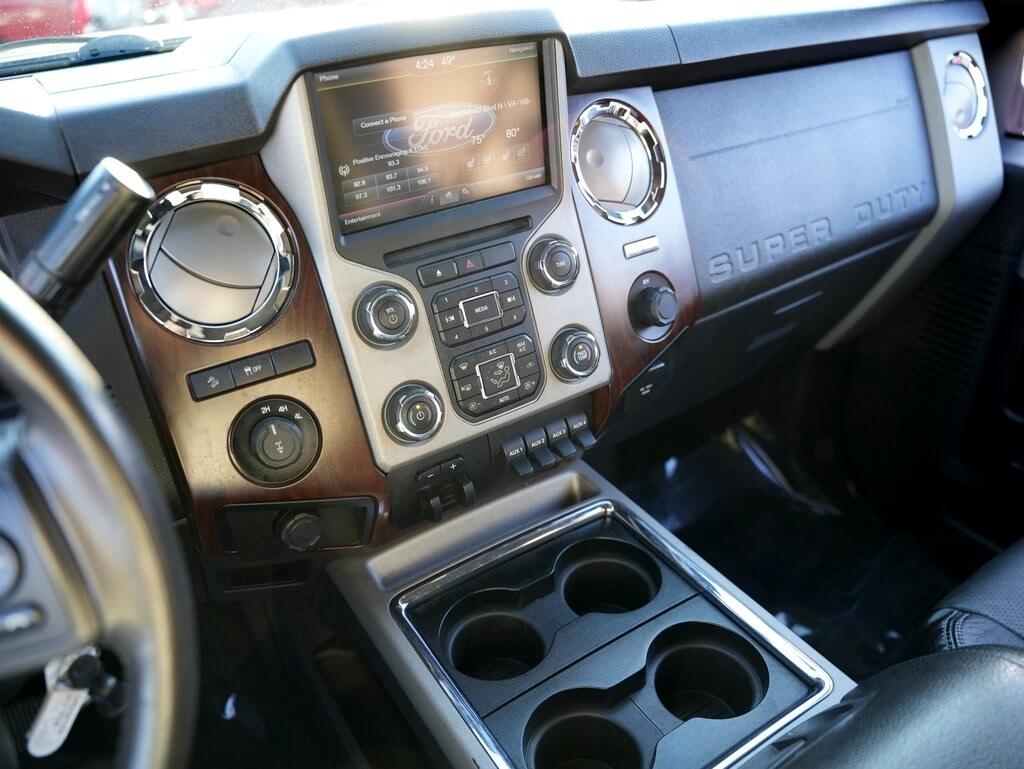 Ford Super Duty F-350 SRW 4WD Crew Cab 156" King Ranch 2015