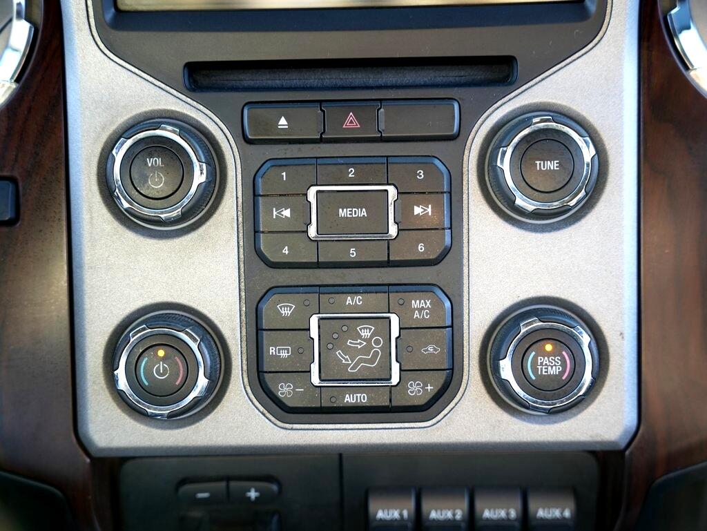 Ford Super Duty F-350 SRW 4WD Crew Cab 156" King Ranch 2015