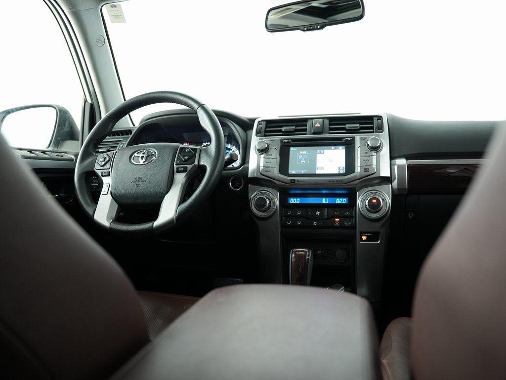 Toyota 4Runner TRD Off Road Premium 4WD (Natl) 2018