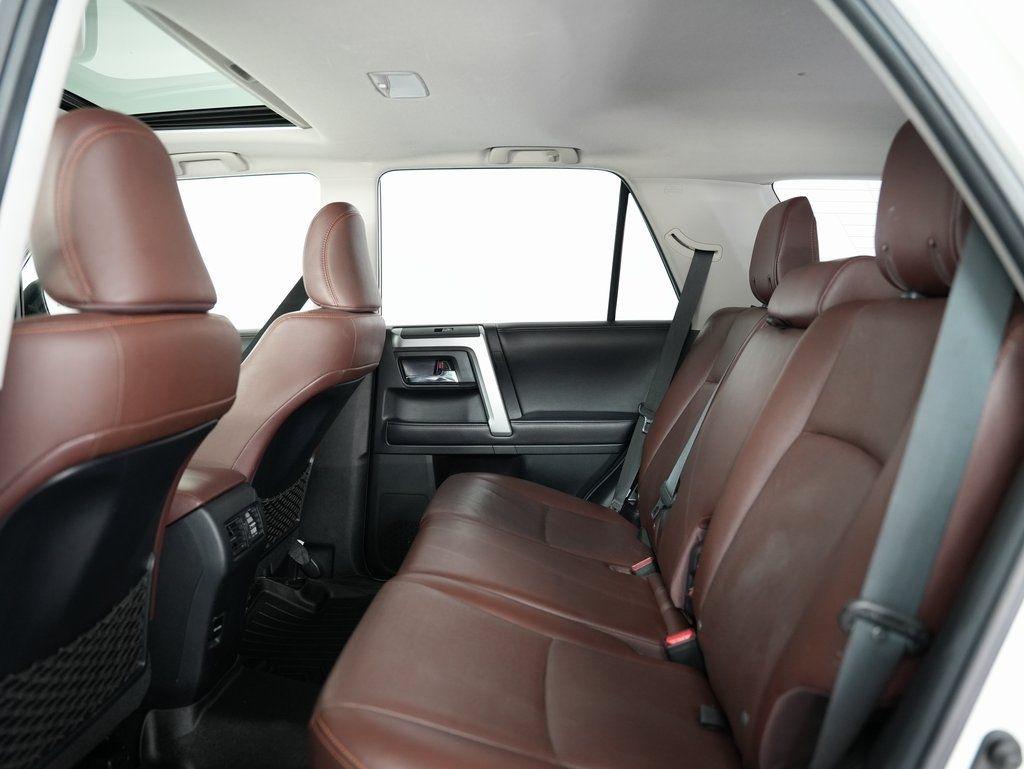 Toyota 4Runner TRD Off Road Premium 4WD (Natl) 2018