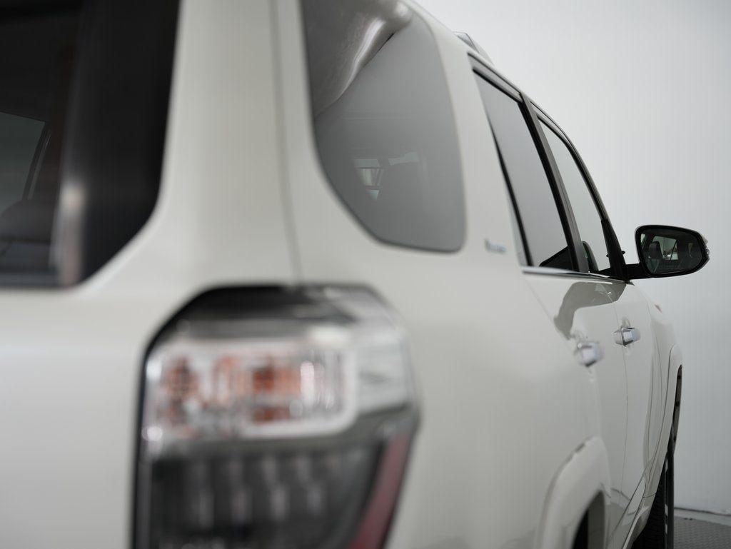 Toyota 4Runner TRD Off Road Premium 4WD (Natl) 2018