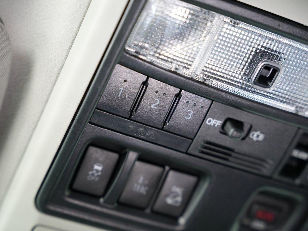 Toyota 4Runner TRD Off Road Premium 4WD (Natl) 2018