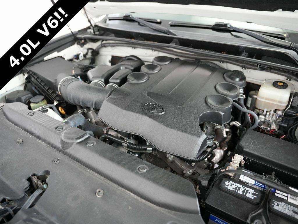 Toyota 4Runner TRD Off Road Premium 4WD (Natl) 2018