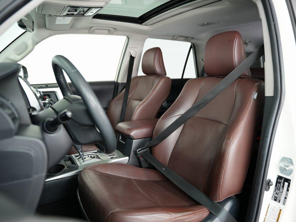 Toyota 4Runner TRD Off Road Premium 4WD (Natl) 2018