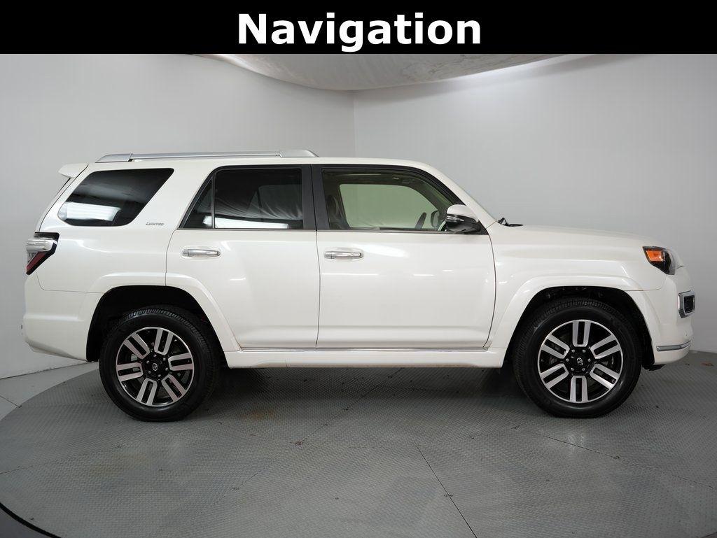 Toyota 4Runner TRD Off Road Premium 4WD (Natl) 2018