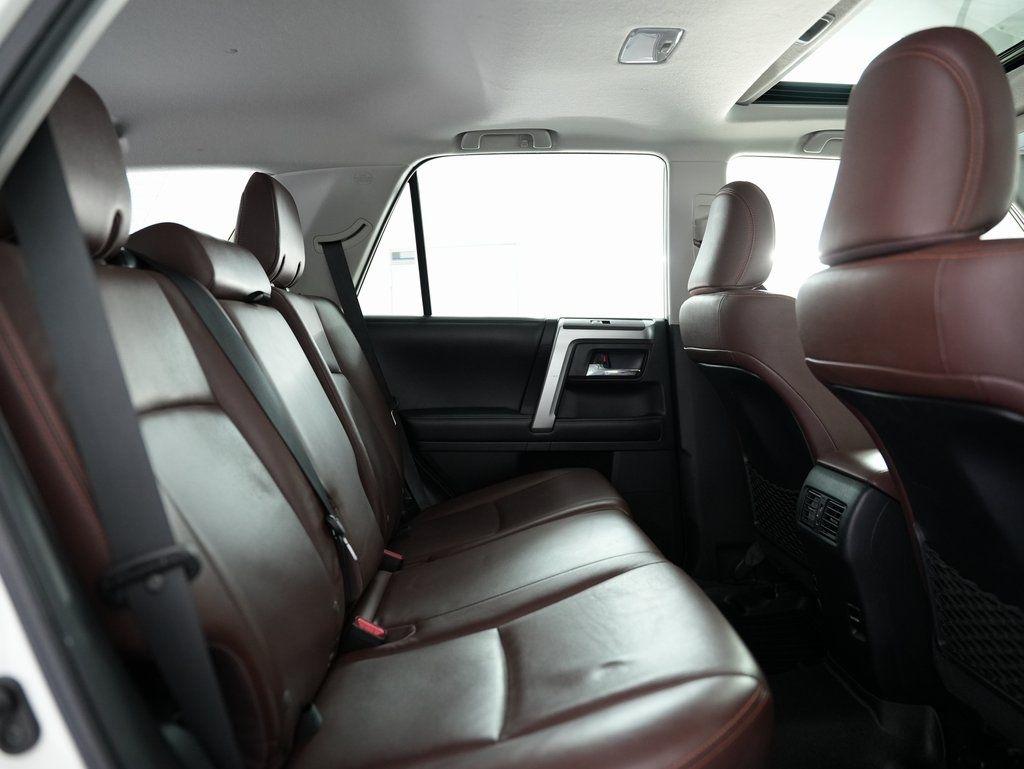 Toyota 4Runner TRD Off Road Premium 4WD (Natl) 2018