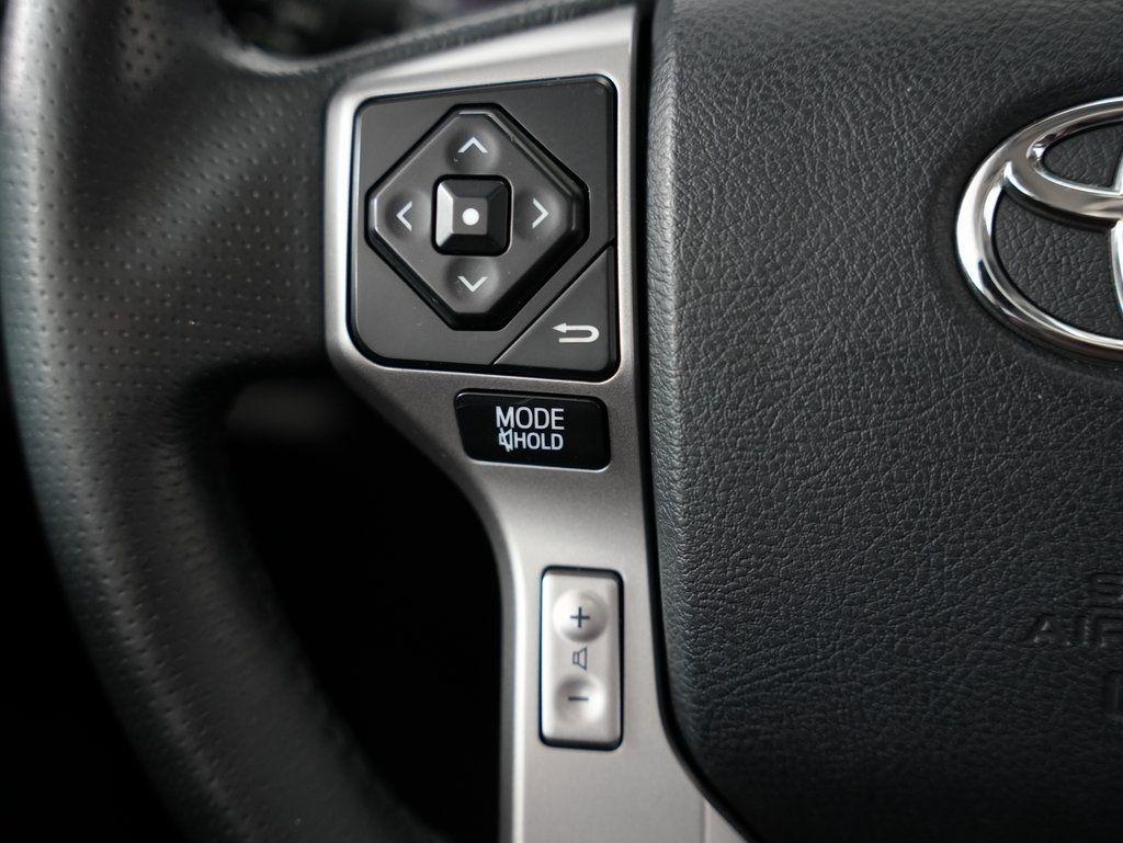 Toyota 4Runner TRD Off Road Premium 4WD (Natl) 2018