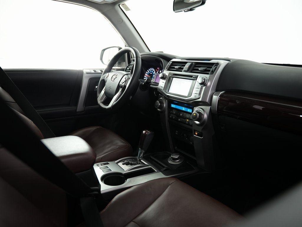 Toyota 4Runner TRD Off Road Premium 4WD (Natl) 2018