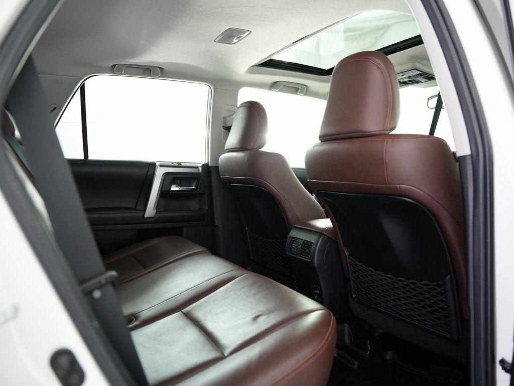 Toyota 4Runner TRD Off Road Premium 4WD (Natl) 2018