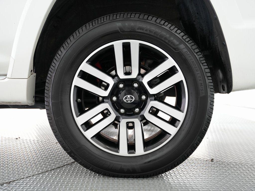 Toyota 4Runner TRD Off Road Premium 4WD (Natl) 2018