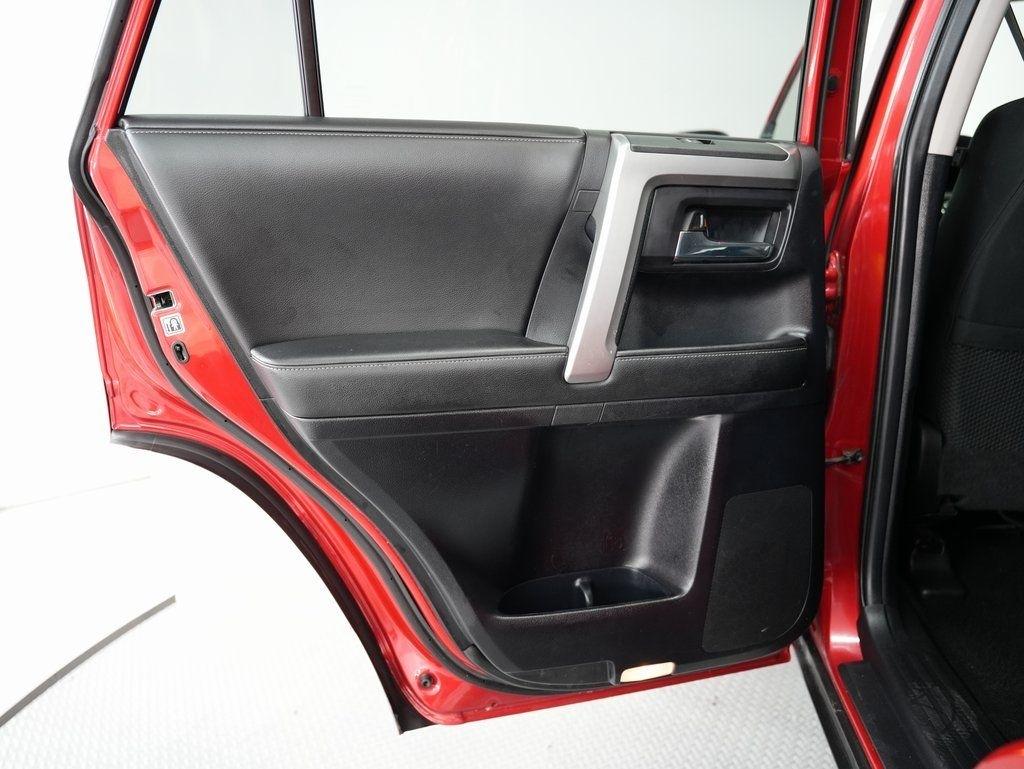 Toyota 4Runner 4WD 4dr V6 Trail Premium (Natl) 2015