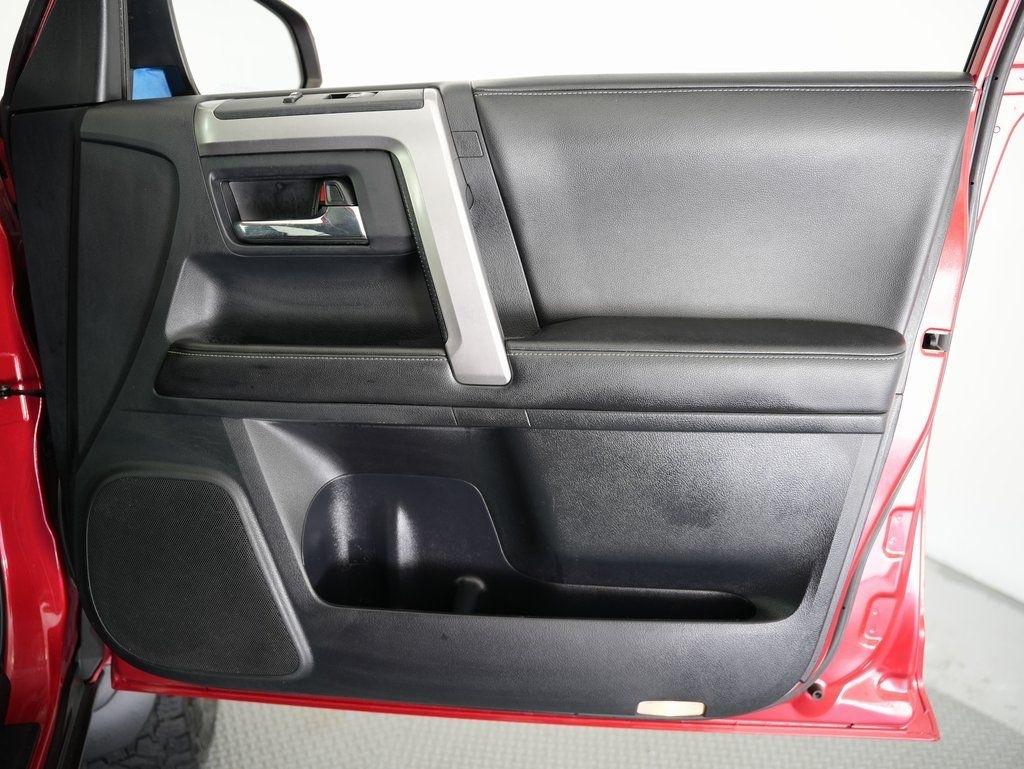 Toyota 4Runner 4WD 4dr V6 Trail Premium (Natl) 2015