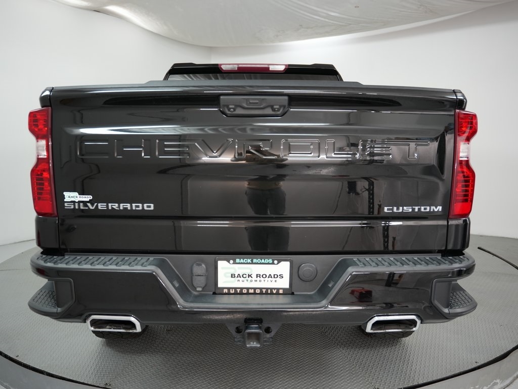 Chevrolet Silverado 1500 4WD Crew Cab 147" Custom Trail Boss 2022