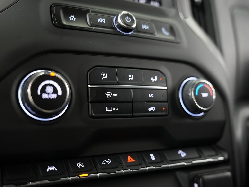 Chevrolet Silverado 1500 4WD Crew Cab 147" Custom Trail Boss 2022