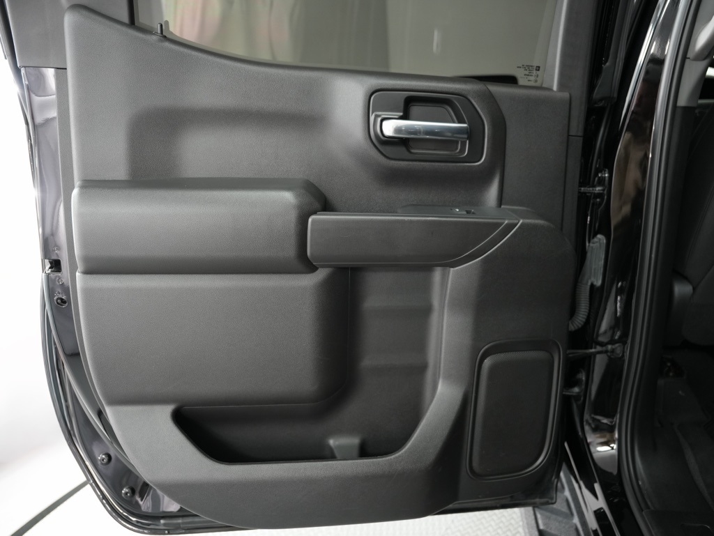 Chevrolet Silverado 1500 4WD Crew Cab 147" Custom Trail Boss 2022