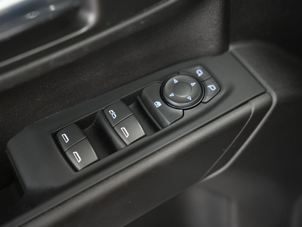 Chevrolet Silverado 1500 4WD Crew Cab 147" Custom Trail Boss 2022