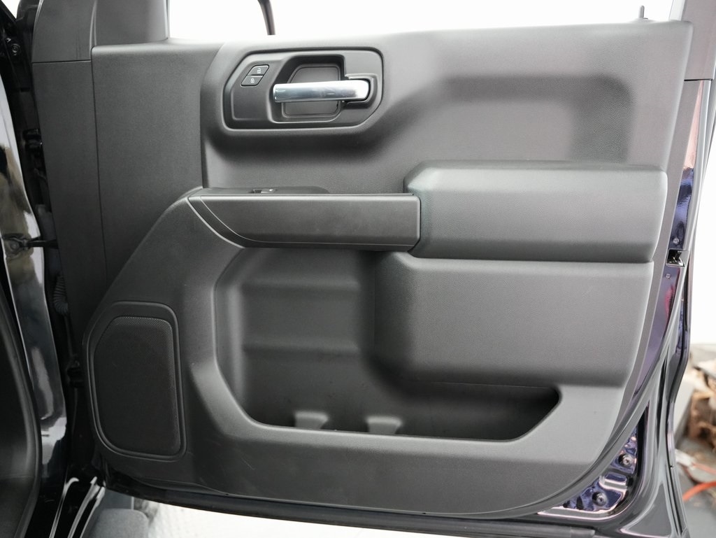 Chevrolet Silverado 1500 4WD Crew Cab 147" Custom Trail Boss 2022