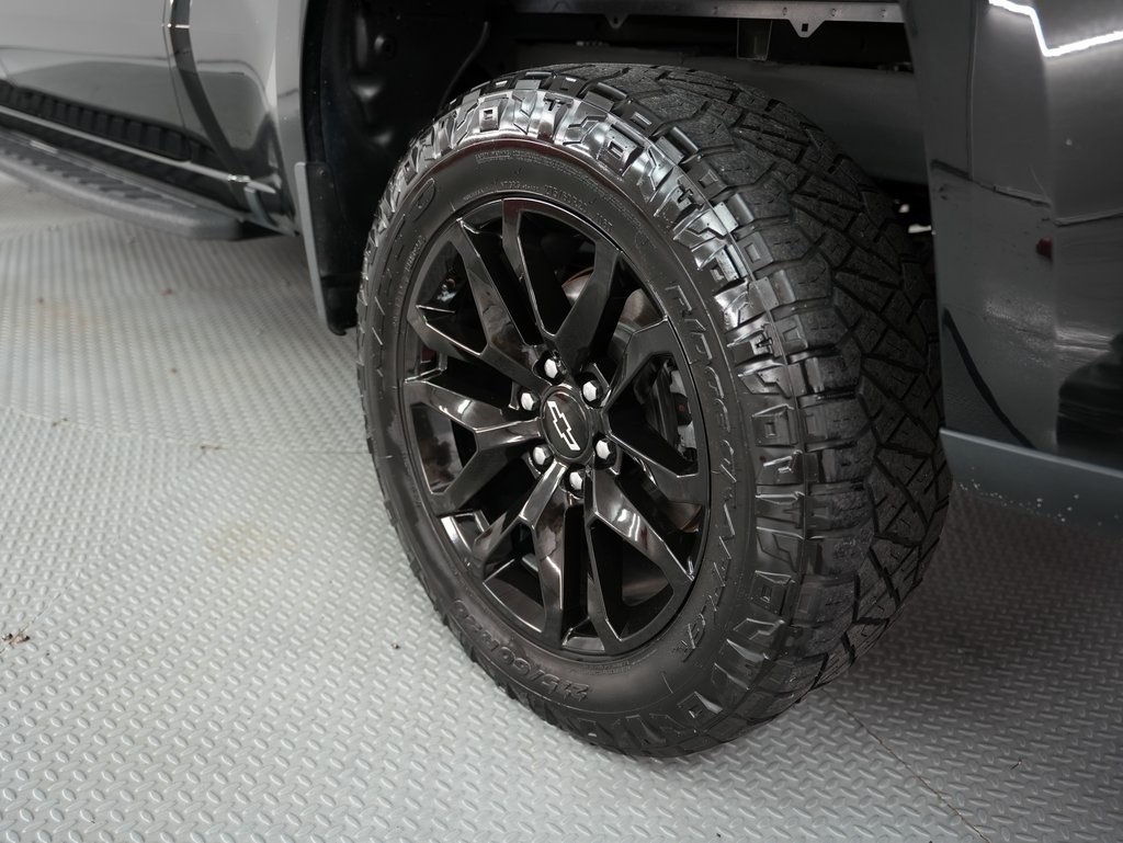 Chevrolet Silverado 1500 4WD Crew Cab 147" Custom Trail Boss 2022