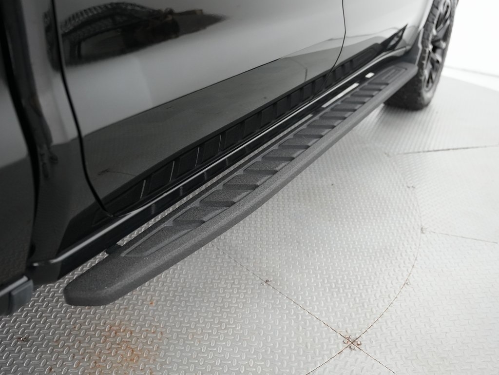 Chevrolet Silverado 1500 4WD Crew Cab 147" Custom Trail Boss 2022