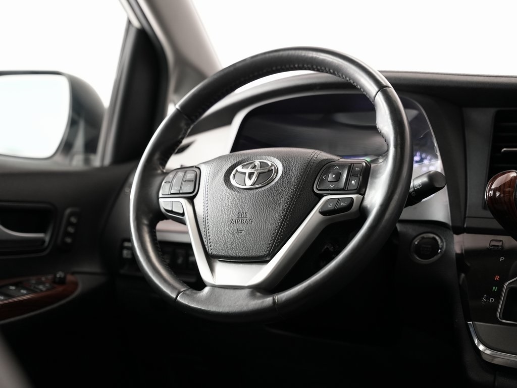 Toyota Sienna Limited Premium AWD 7-Passenger (Natl) 2019