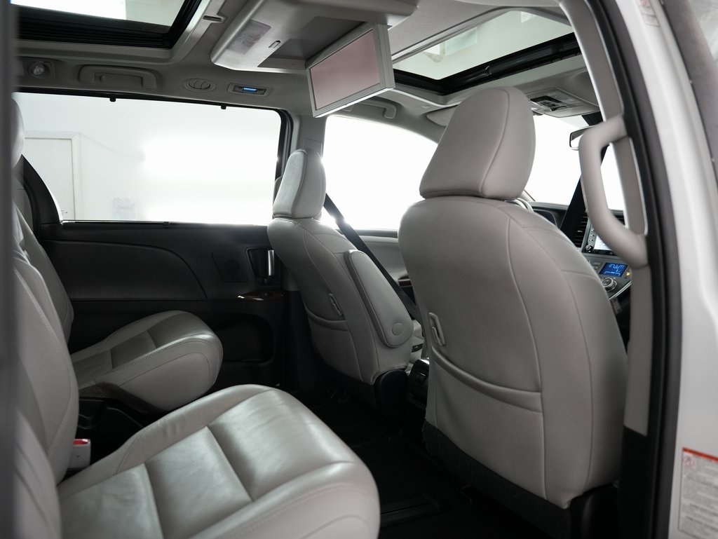 Toyota Sienna Limited Premium AWD 7-Passenger (Natl) 2019