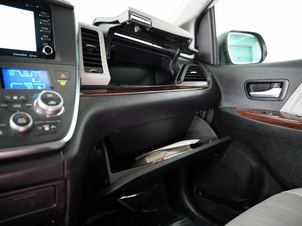 Toyota Sienna Limited Premium AWD 7-Passenger (Natl) 2019