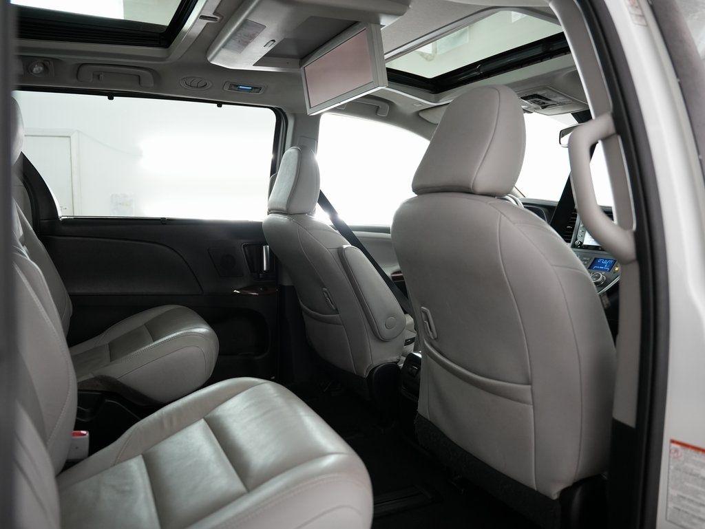 Toyota Sienna Limited Premium AWD 7-Passenger (Natl) 2019