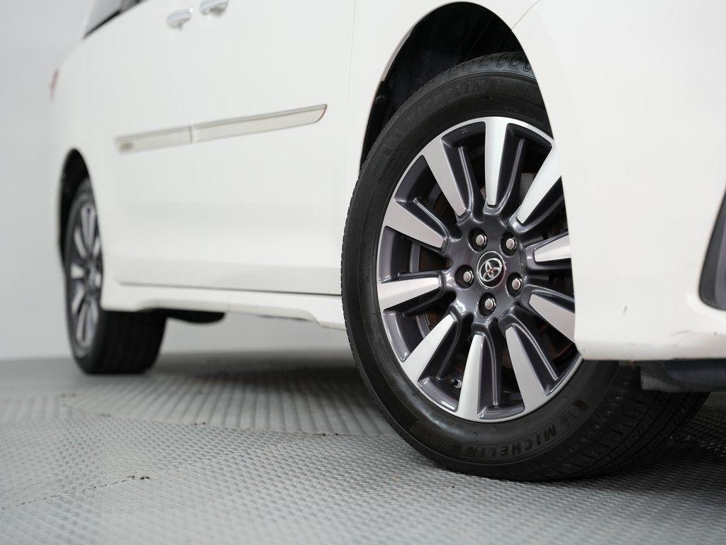 Toyota Sienna Limited Premium AWD 7-Passenger (Natl) 2019