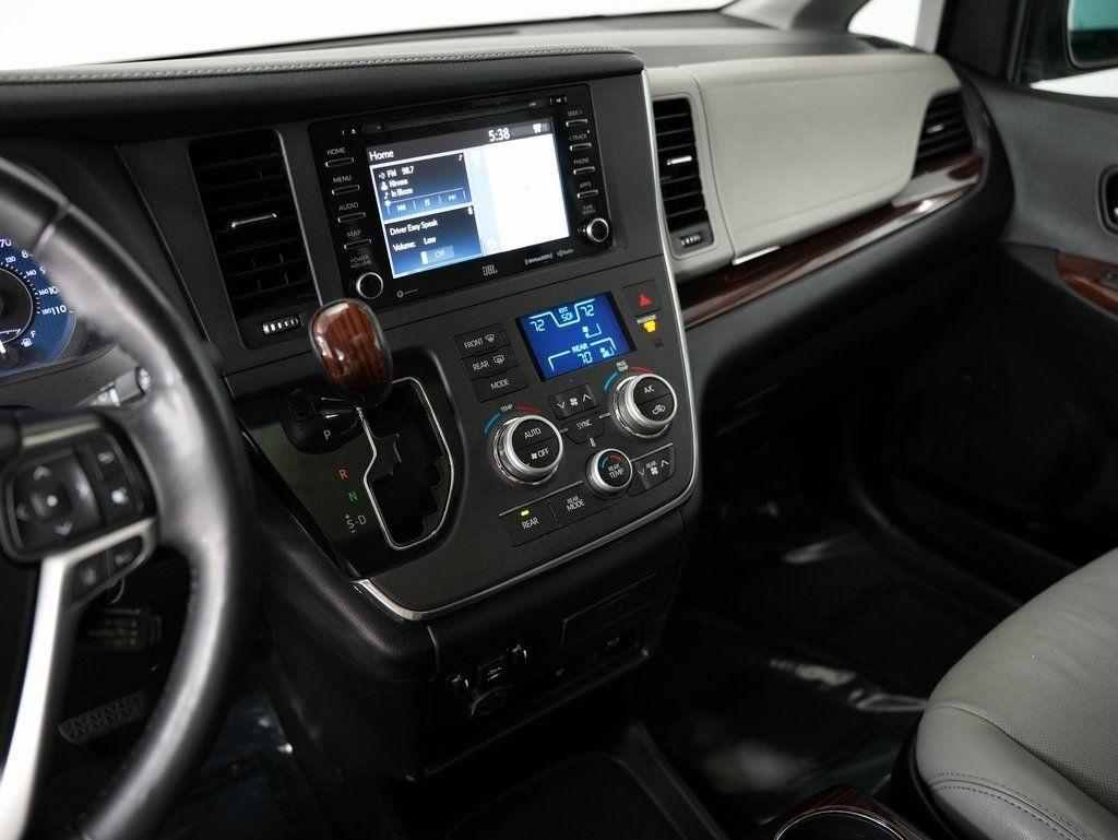 Toyota Sienna Limited Premium AWD 7-Passenger (Natl) 2019