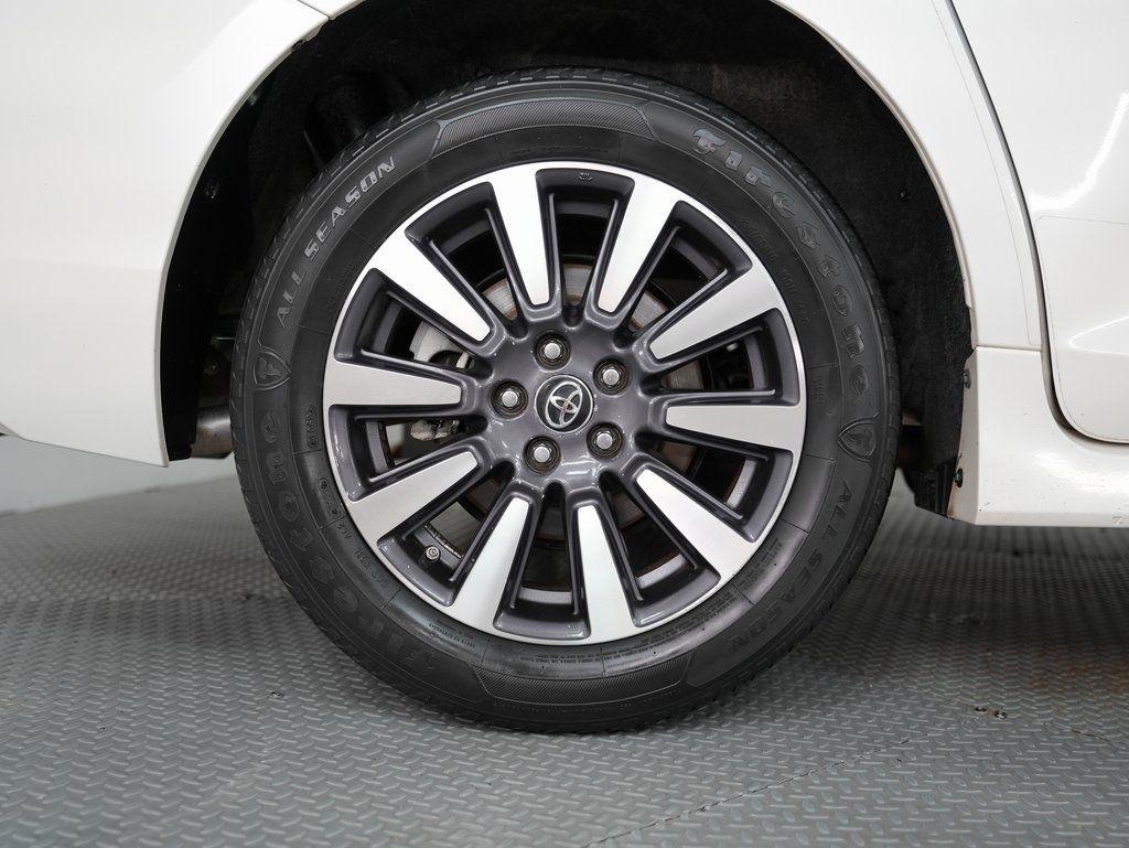 Toyota Sienna Limited Premium AWD 7-Passenger (Natl) 2019