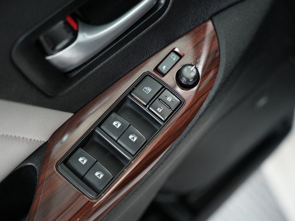 Toyota Sienna Limited Premium AWD 7-Passenger (Natl) 2019