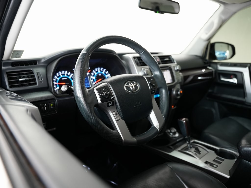 Toyota 4Runner TRD Off Road Premium 4WD (Natl) 2017