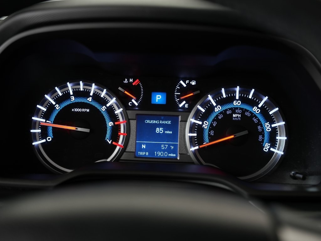 Toyota 4Runner TRD Off Road Premium 4WD (Natl) 2017