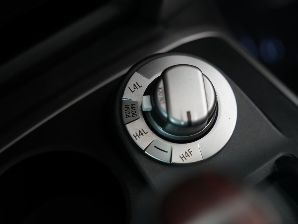 Toyota 4Runner TRD Off Road Premium 4WD (Natl) 2017