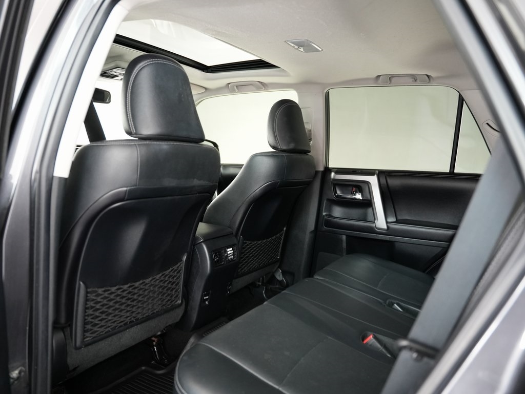 Toyota 4Runner TRD Off Road Premium 4WD (Natl) 2017