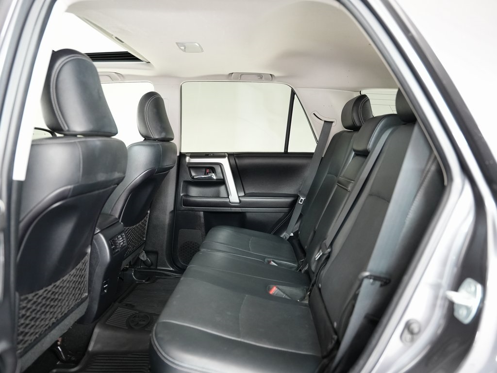 Toyota 4Runner TRD Off Road Premium 4WD (Natl) 2017