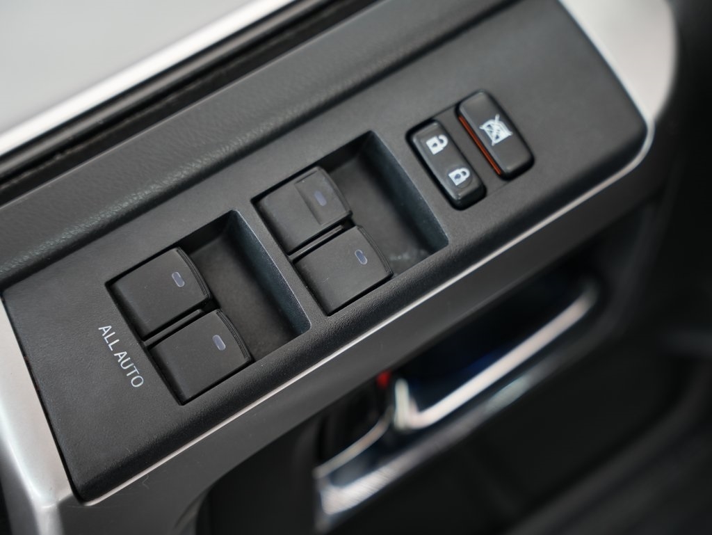 Toyota 4Runner TRD Off Road Premium 4WD (Natl) 2017