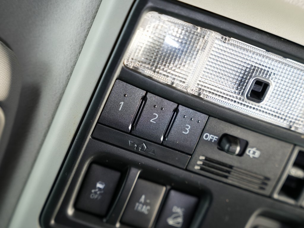 Toyota 4Runner TRD Off Road Premium 4WD (Natl) 2017