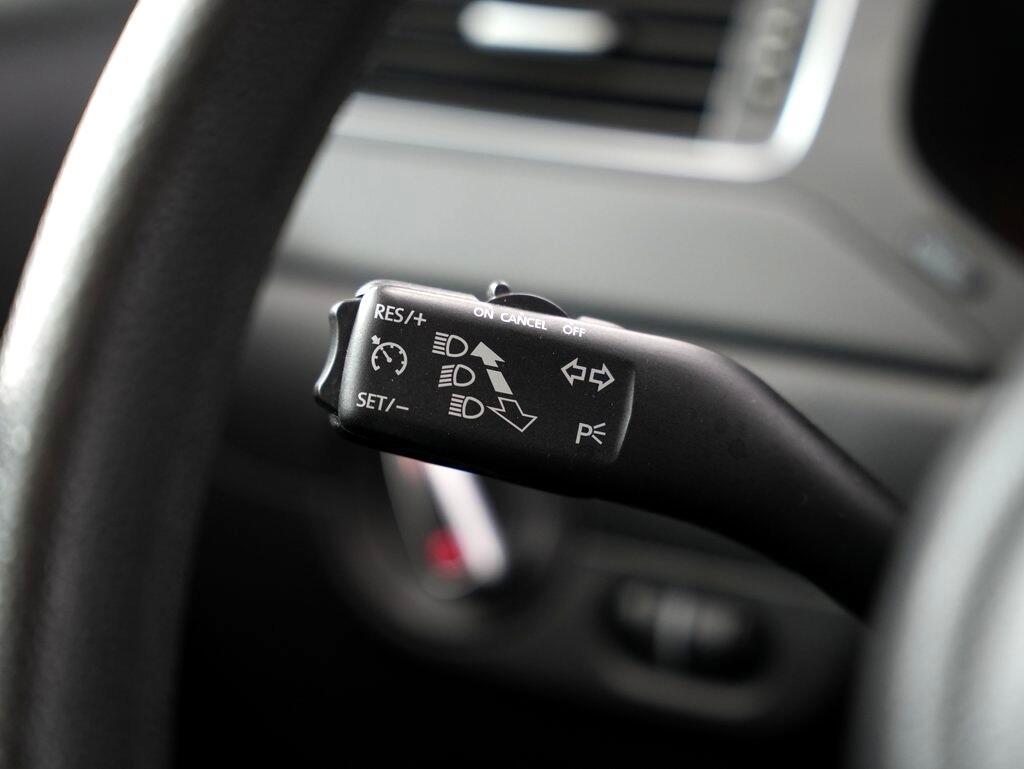 Volkswagen Jetta Sedan 4dr Auto SE PZEV 2012