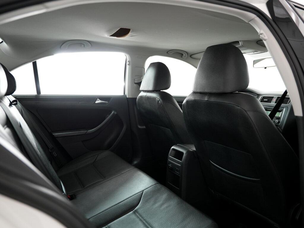 Volkswagen Jetta Sedan 4dr Auto SE PZEV 2012