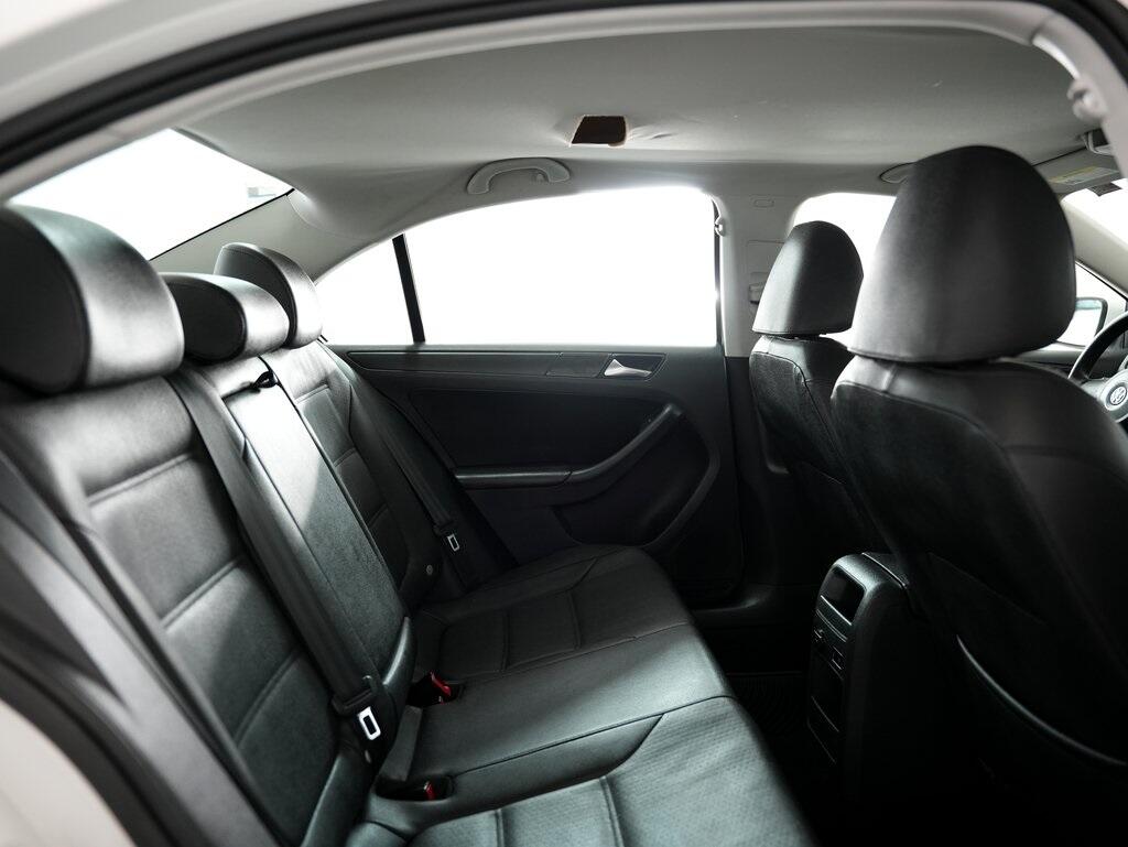 Volkswagen Jetta Sedan 4dr Auto SE PZEV 2012