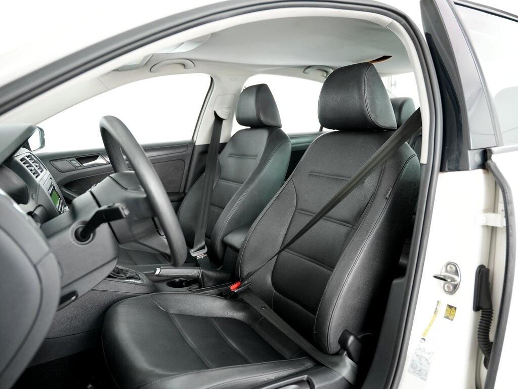 Volkswagen Jetta Sedan 4dr Auto SE PZEV 2012