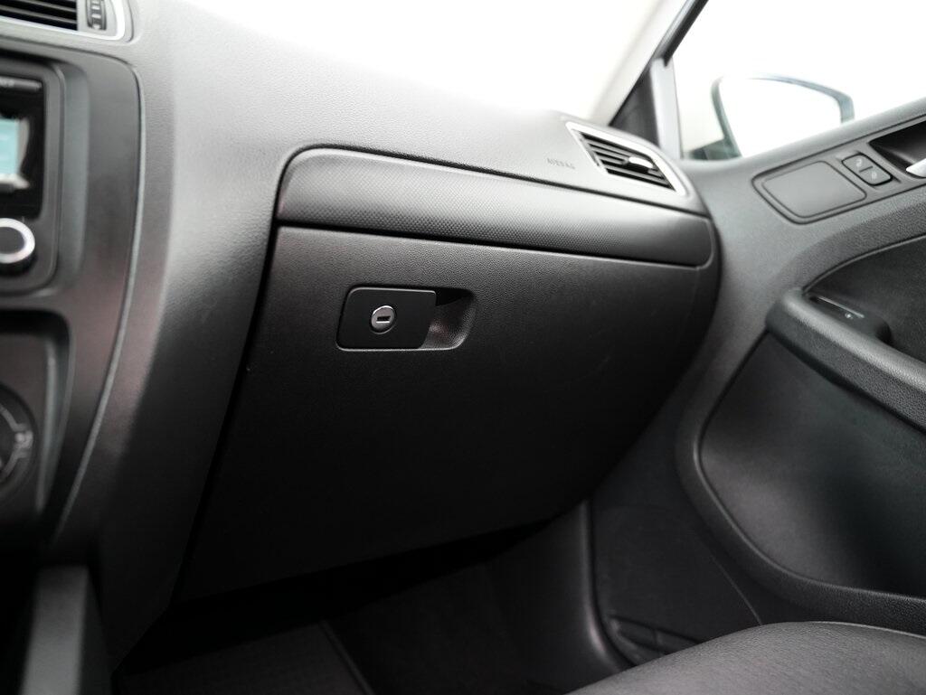 Volkswagen Jetta Sedan 4dr Auto SE PZEV 2012